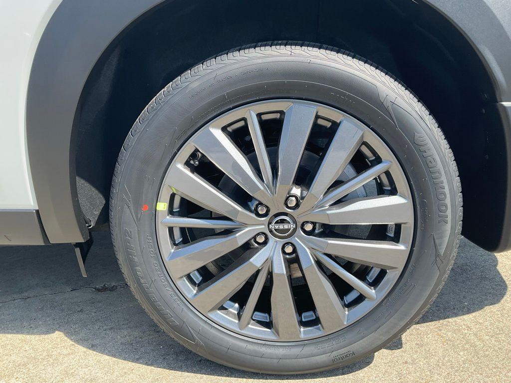 new 2025 Nissan Pathfinder car, priced at $48,005
