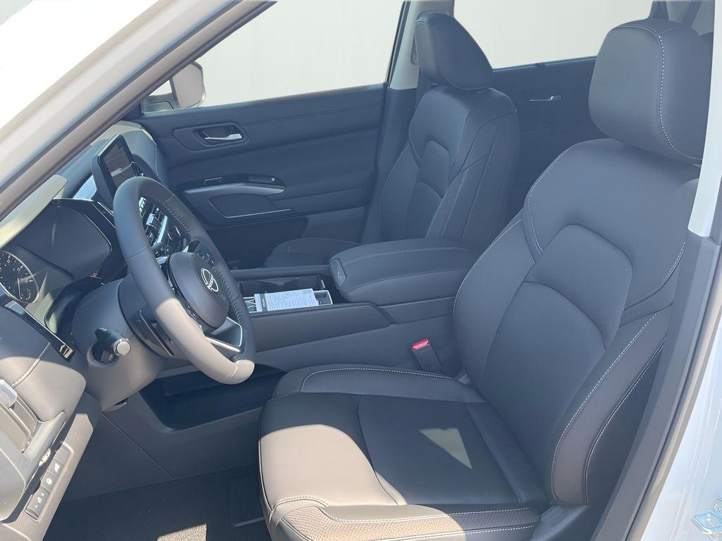 new 2025 Nissan Pathfinder car, priced at $48,005