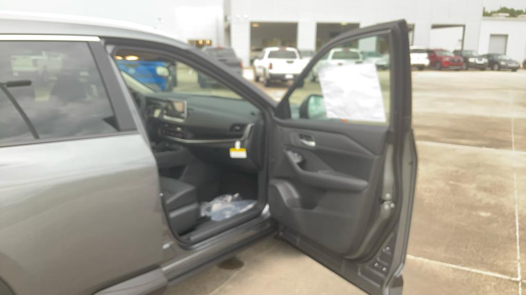 new 2025 Nissan Rogue car, priced at $33,985