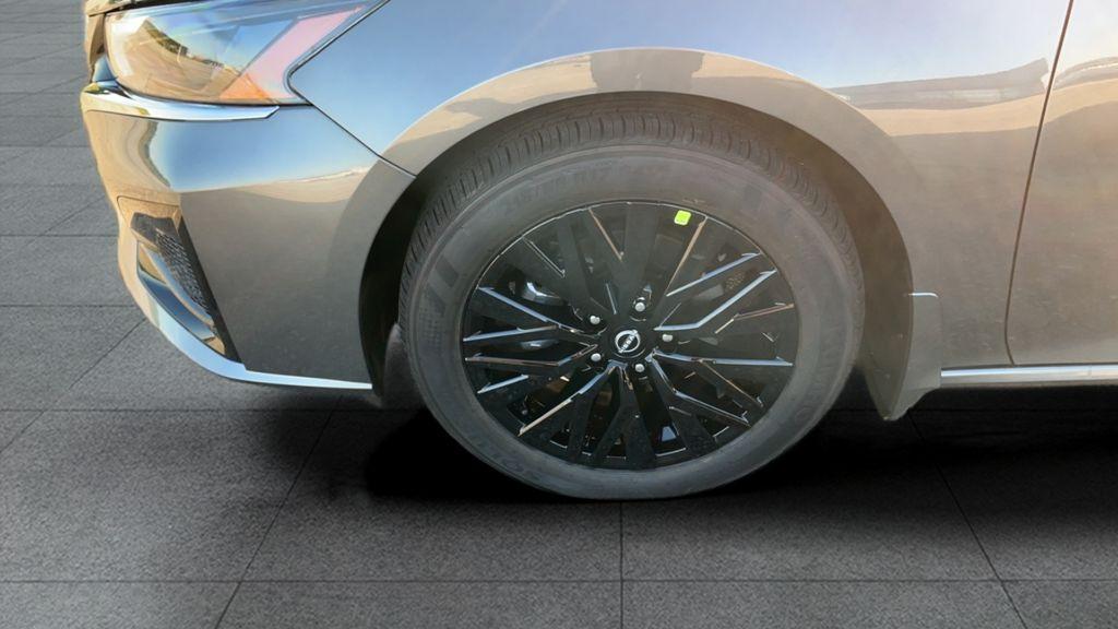 new 2025 Nissan Altima car, priced at $30,555
