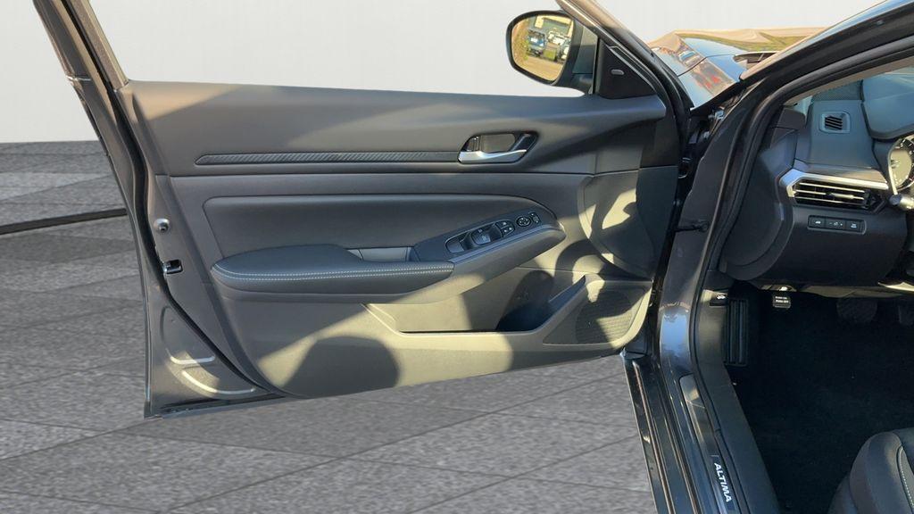 new 2025 Nissan Altima car, priced at $30,555