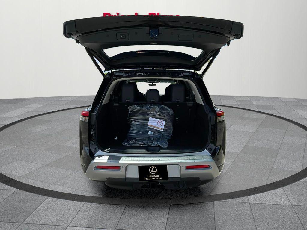 new 2025 Nissan Pathfinder car, priced at $43,105