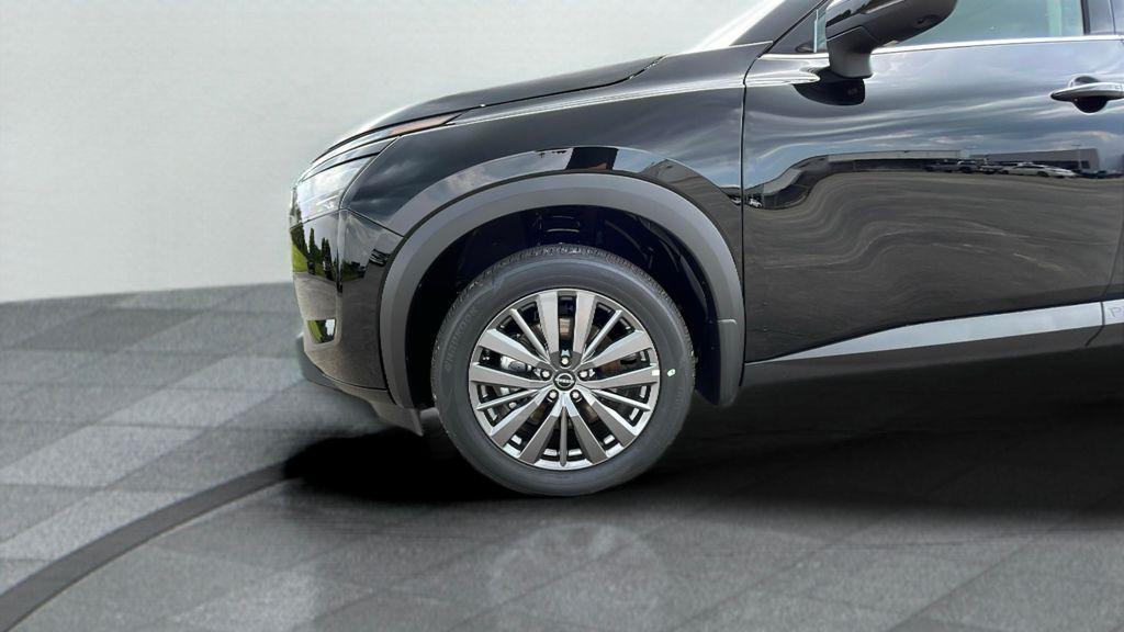 new 2025 Nissan Pathfinder car, priced at $47,555