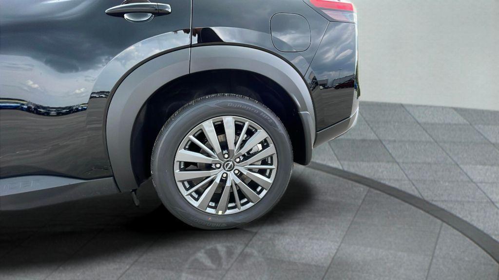 new 2025 Nissan Pathfinder car, priced at $47,555