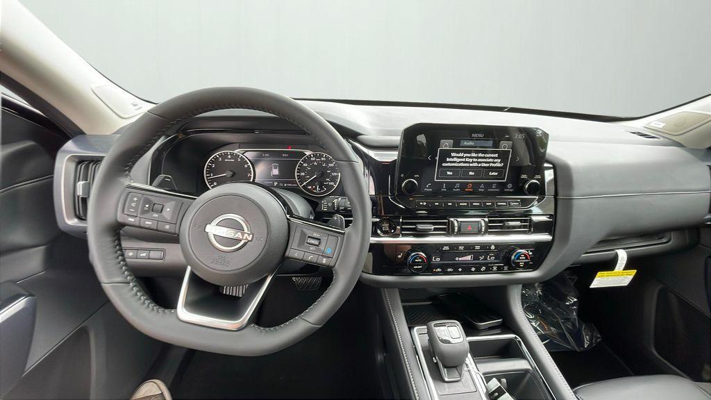 new 2025 Nissan Pathfinder car, priced at $47,555