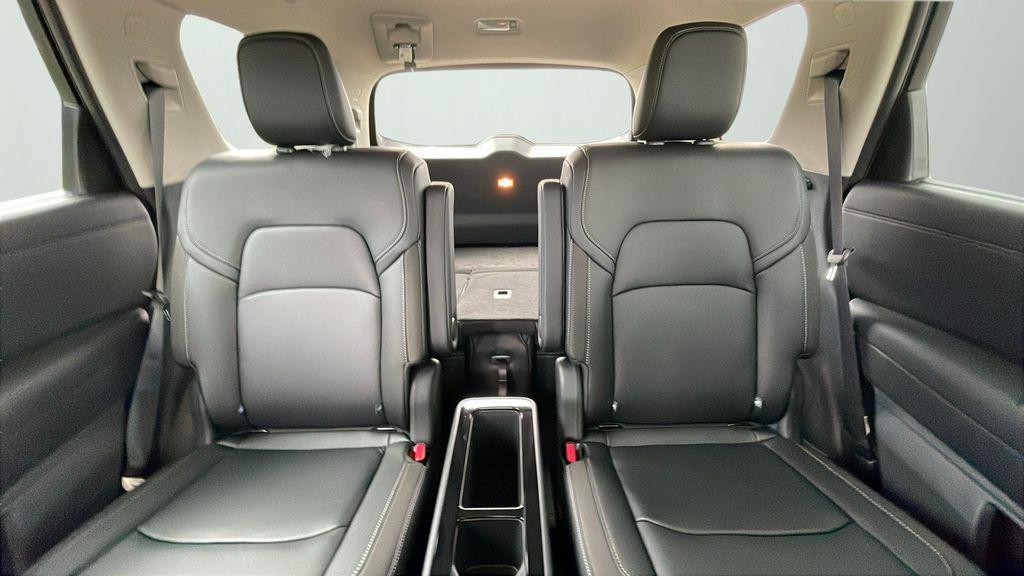 new 2025 Nissan Pathfinder car, priced at $47,555