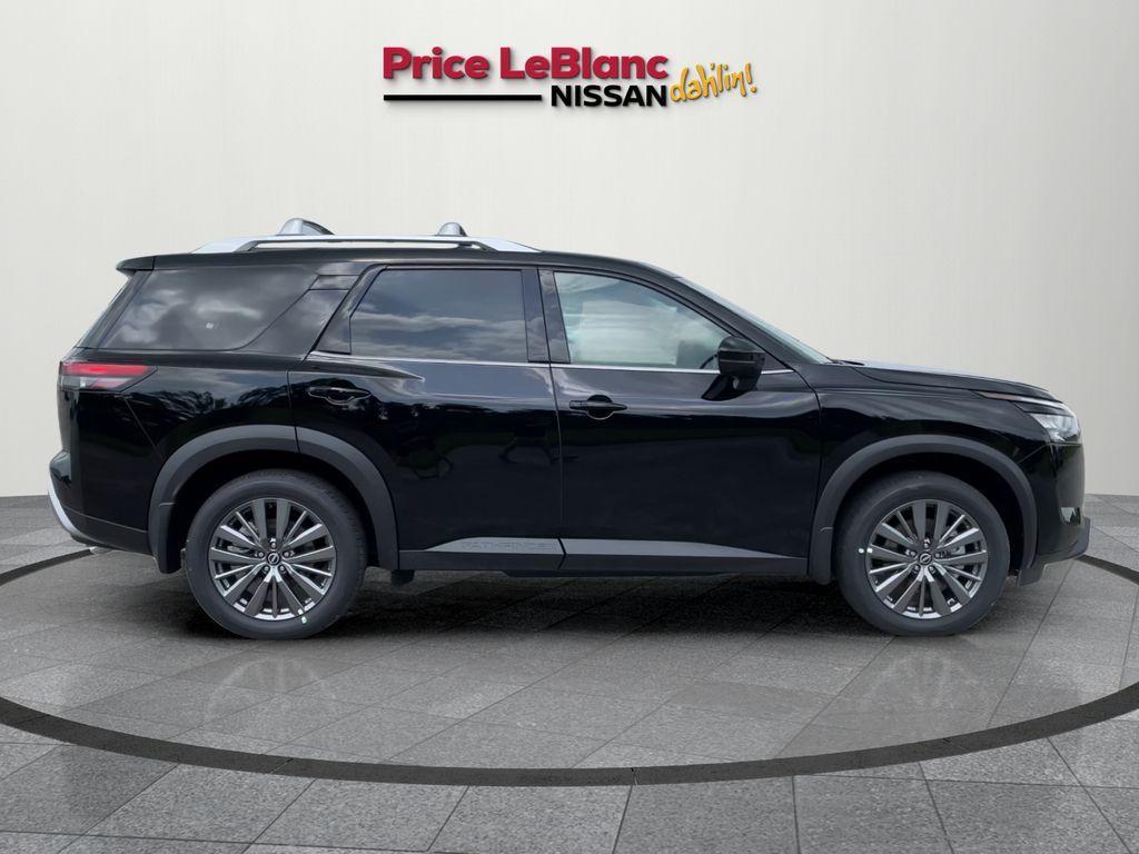 new 2025 Nissan Pathfinder car, priced at $47,555