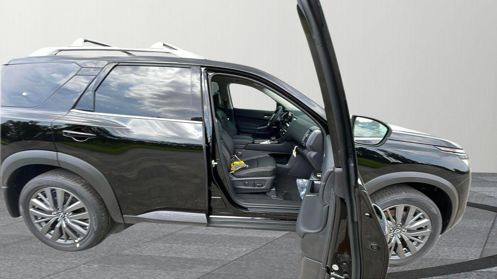 new 2025 Nissan Pathfinder car, priced at $47,555