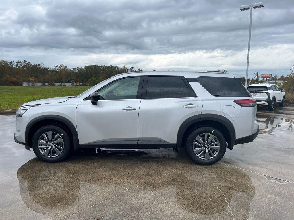 new 2025 Nissan Pathfinder car, priced at $39,010