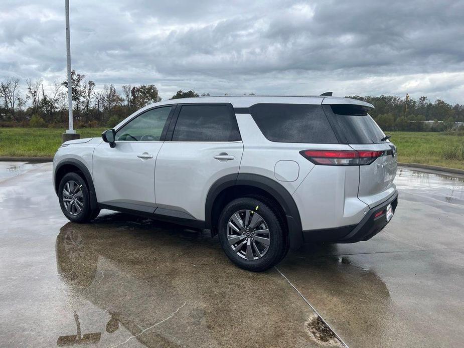 new 2025 Nissan Pathfinder car, priced at $39,010