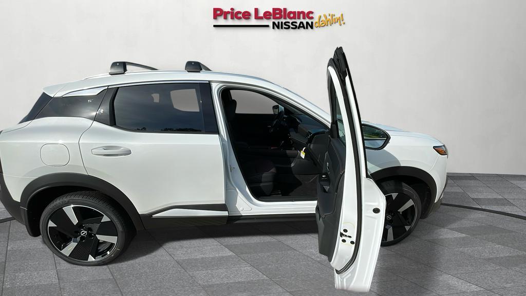 new 2025 Nissan Kicks car, priced at $29,015