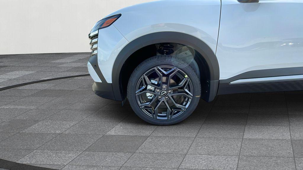 new 2025 Nissan Kicks car, priced at $29,620