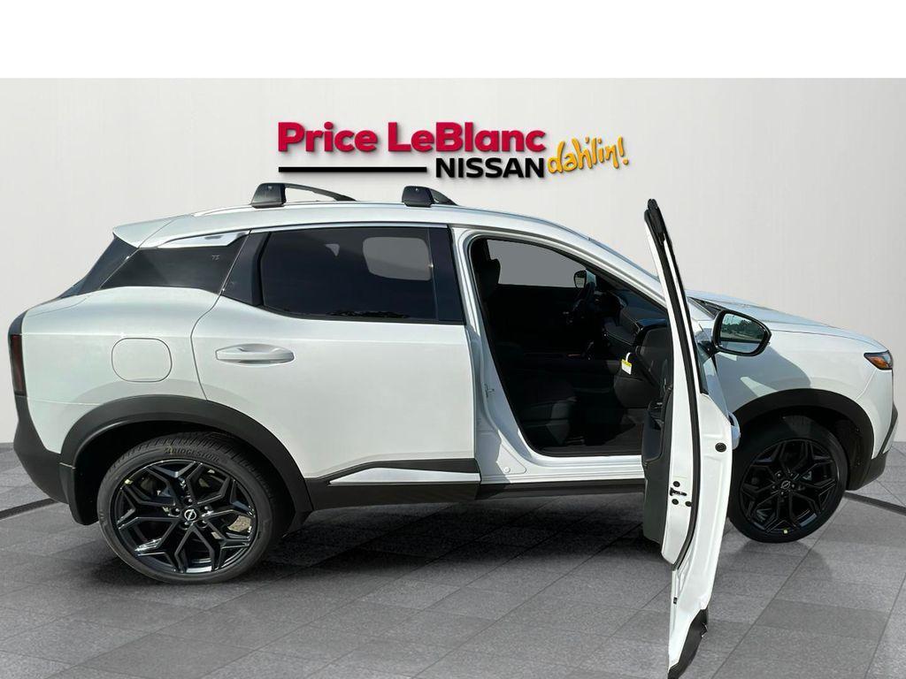 new 2025 Nissan Kicks car, priced at $29,620