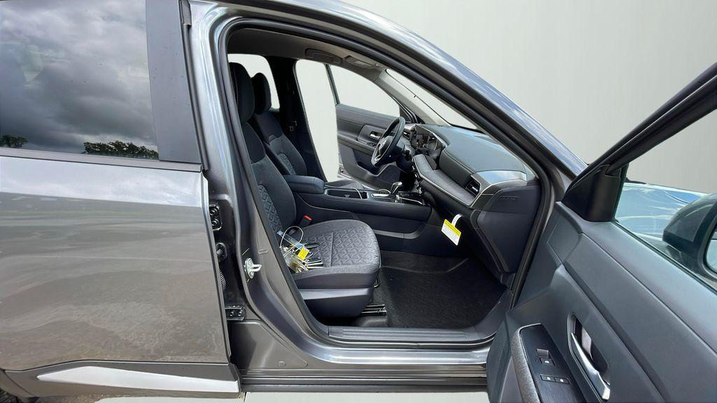 new 2025 Nissan Kicks car, priced at $25,710