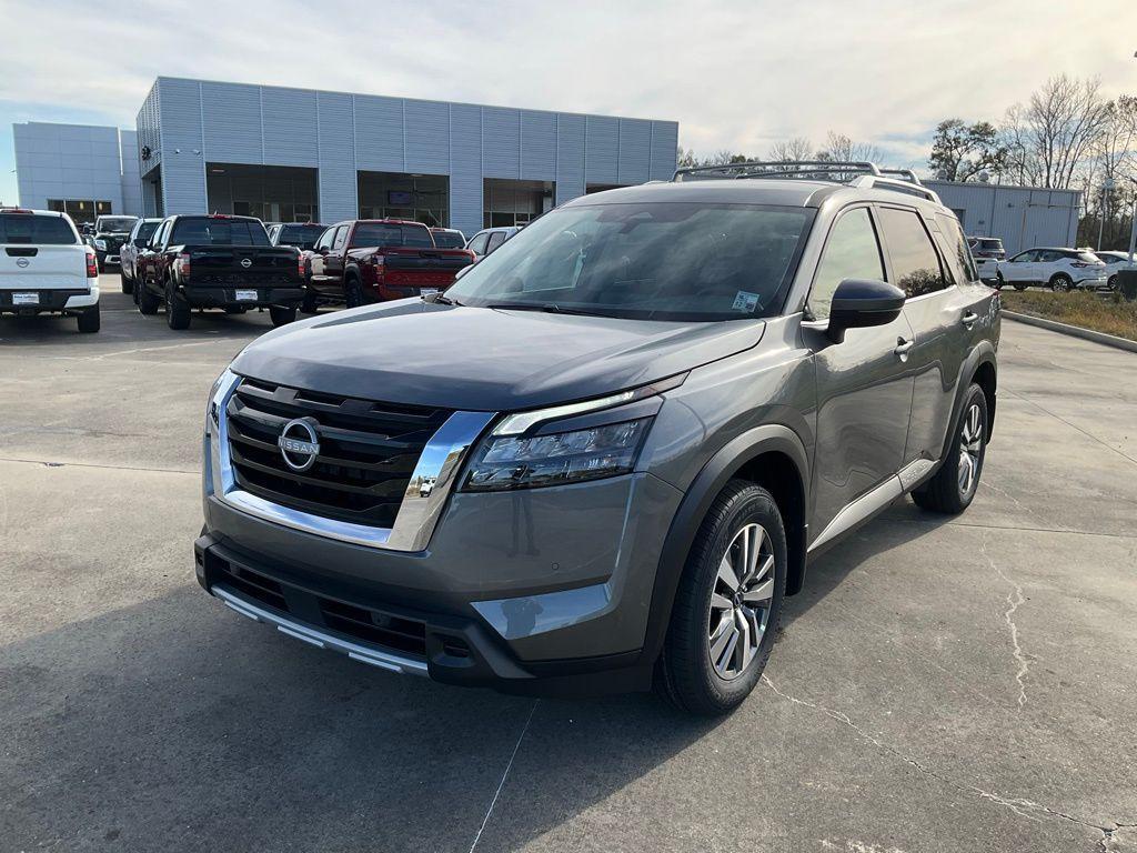 new 2025 Nissan Pathfinder car, priced at $45,700