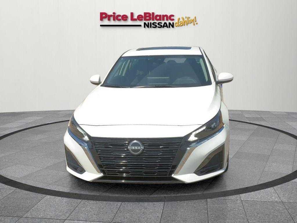 new 2025 Nissan Altima car, priced at $31,005