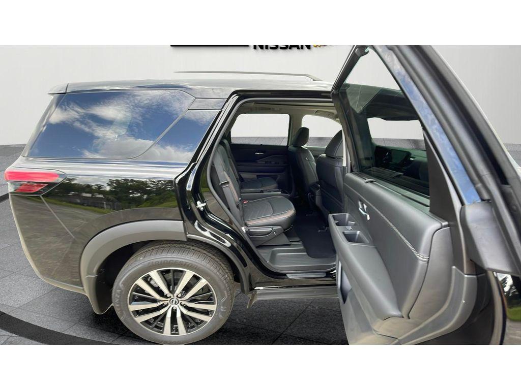new 2025 Nissan Pathfinder car, priced at $51,610