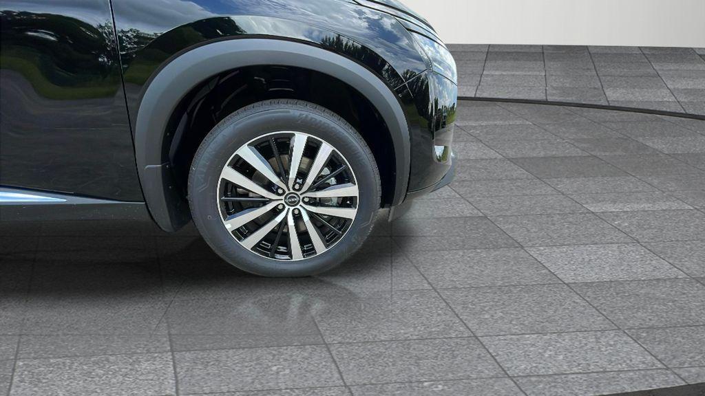 new 2025 Nissan Pathfinder car, priced at $51,610
