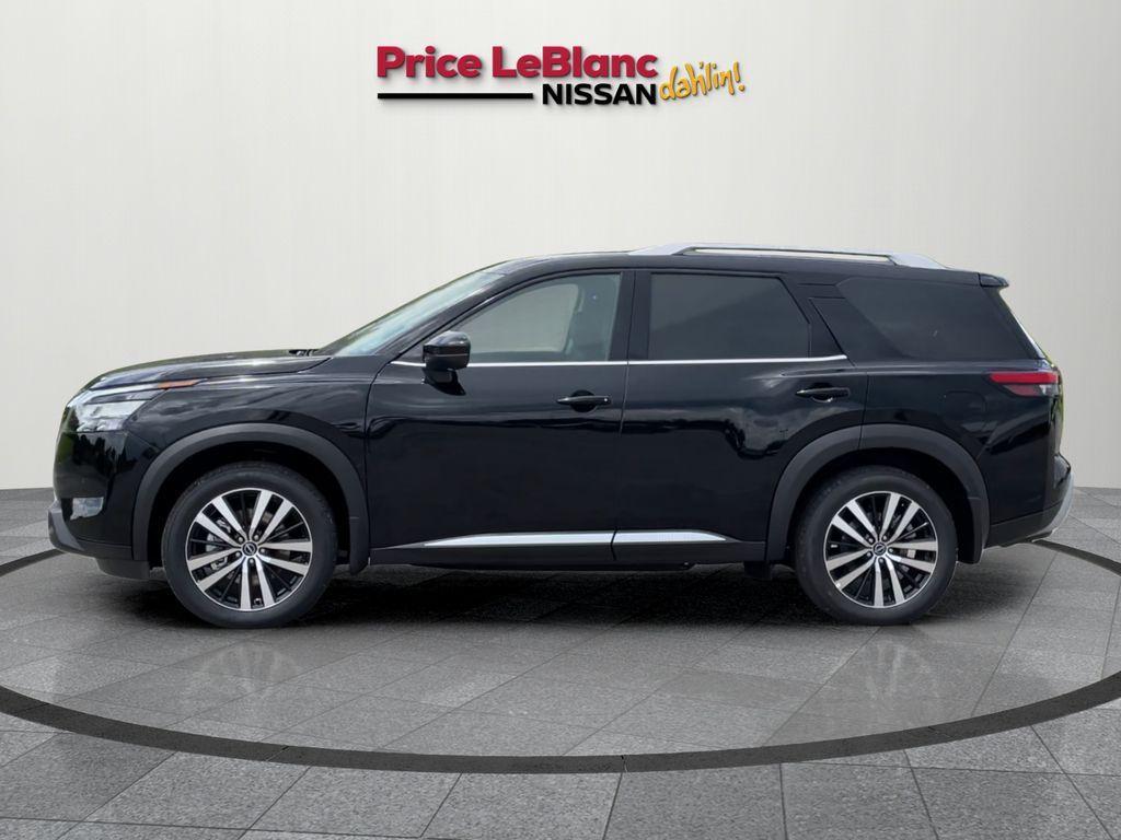new 2025 Nissan Pathfinder car, priced at $51,610