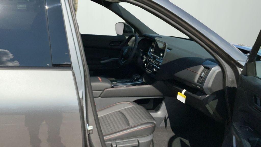 new 2025 Nissan Pathfinder car, priced at $46,620