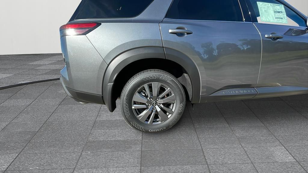 new 2025 Nissan Pathfinder car, priced at $41,865