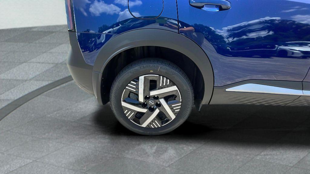 new 2025 Nissan Kicks car, priced at $27,895