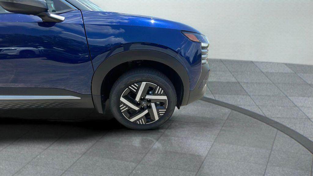 new 2025 Nissan Kicks car, priced at $27,895