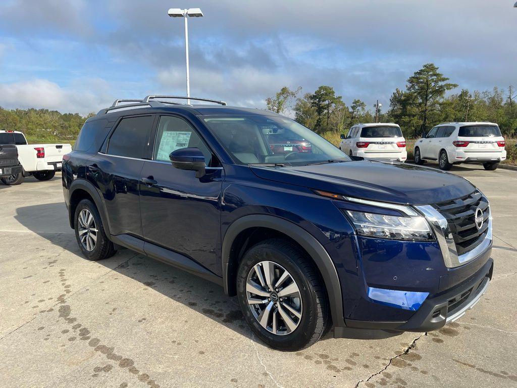 new 2024 Nissan Pathfinder car, priced at $45,500