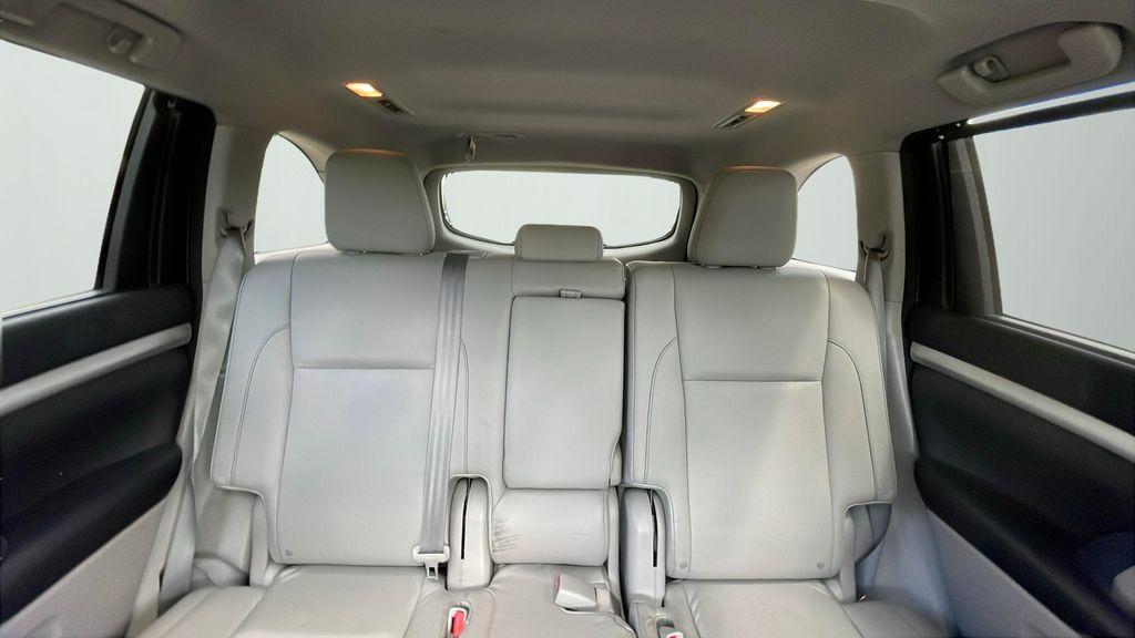 used 2016 Toyota Highlander car, priced at $19,414