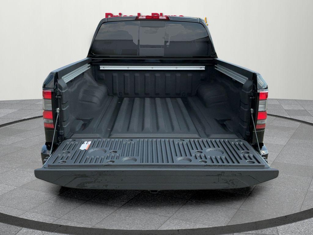 new 2025 Nissan Frontier car, priced at $39,925