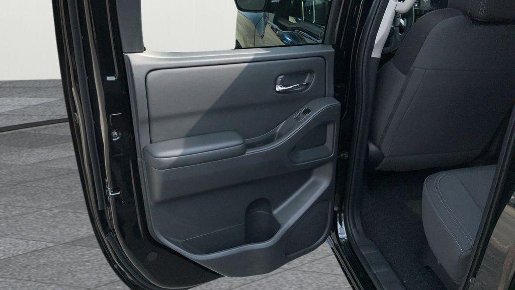 new 2025 Nissan Frontier car, priced at $39,925