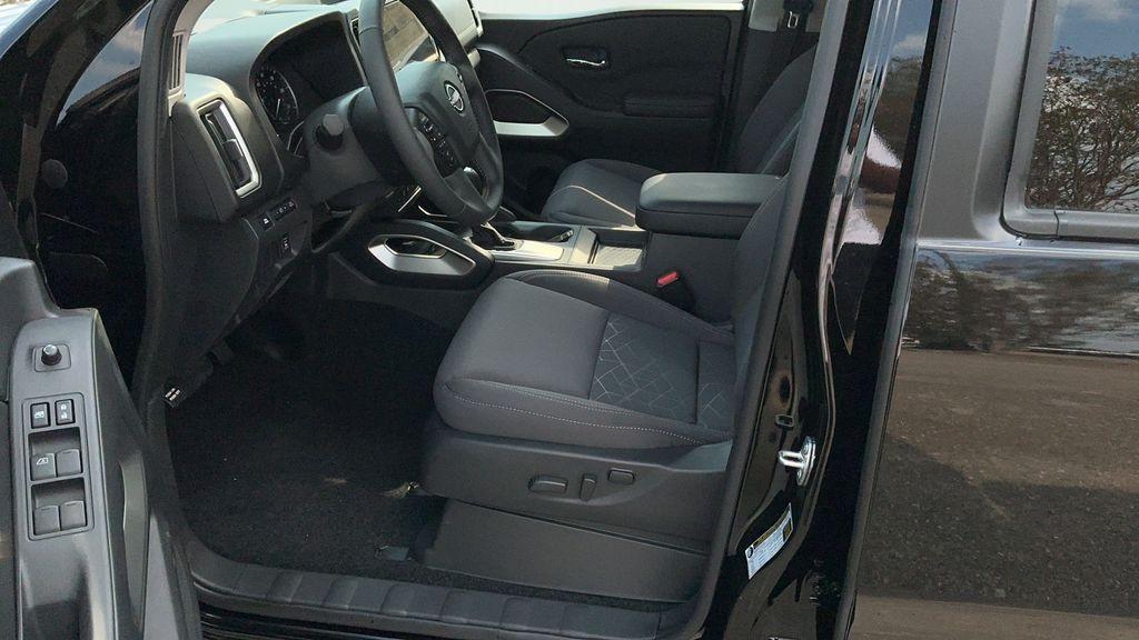 new 2025 Nissan Frontier car, priced at $39,925