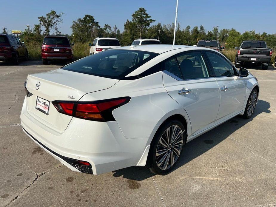 new 2025 Nissan Altima car, priced at $33,679