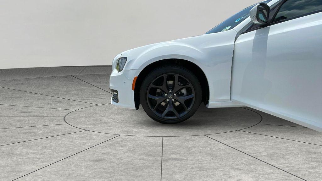 used 2021 Chrysler 300 car, priced at $29,453