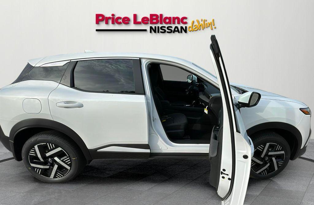 new 2025 Nissan Kicks car, priced at $26,045