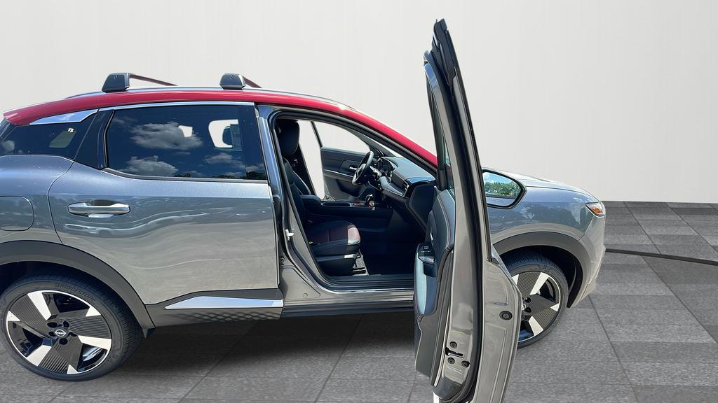 new 2025 Nissan Kicks car, priced at $28,915