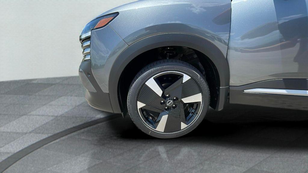 new 2025 Nissan Kicks car, priced at $28,915