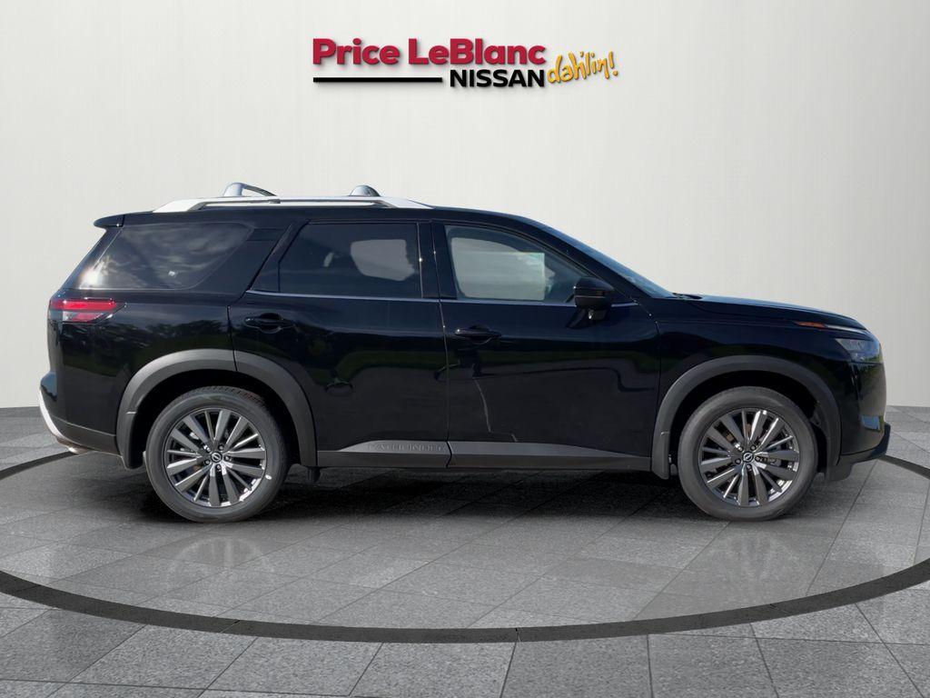 new 2025 Nissan Pathfinder car, priced at $43,105