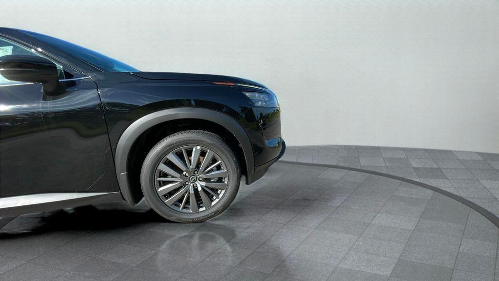 new 2025 Nissan Pathfinder car, priced at $43,105