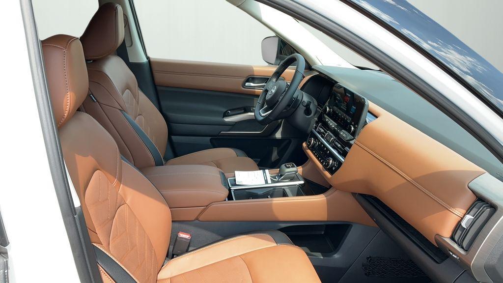 new 2025 Nissan Pathfinder car, priced at $52,880
