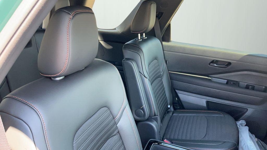 new 2025 Nissan Pathfinder car, priced at $46,620