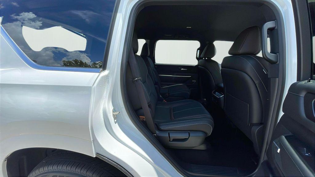 new 2025 Nissan Armada car, priced at $66,820
