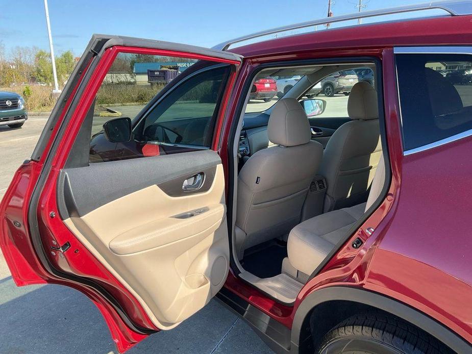 used 2015 Nissan Rogue car, priced at $15,277