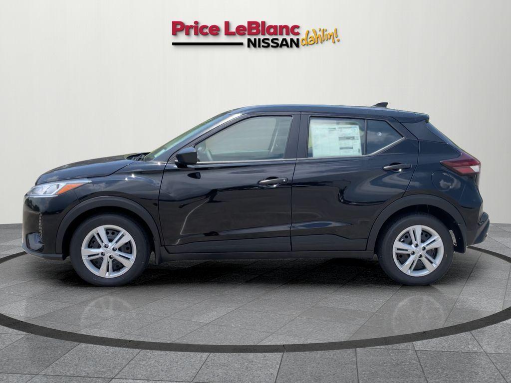 new 2025 Nissan Kicks Play car, priced at $23,760