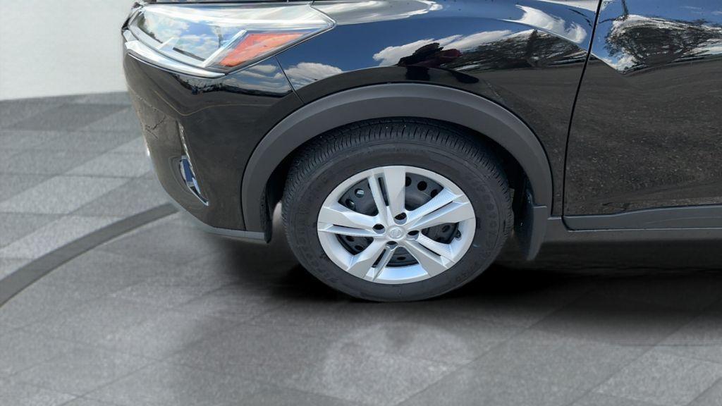 new 2025 Nissan Kicks Play car, priced at $20,995