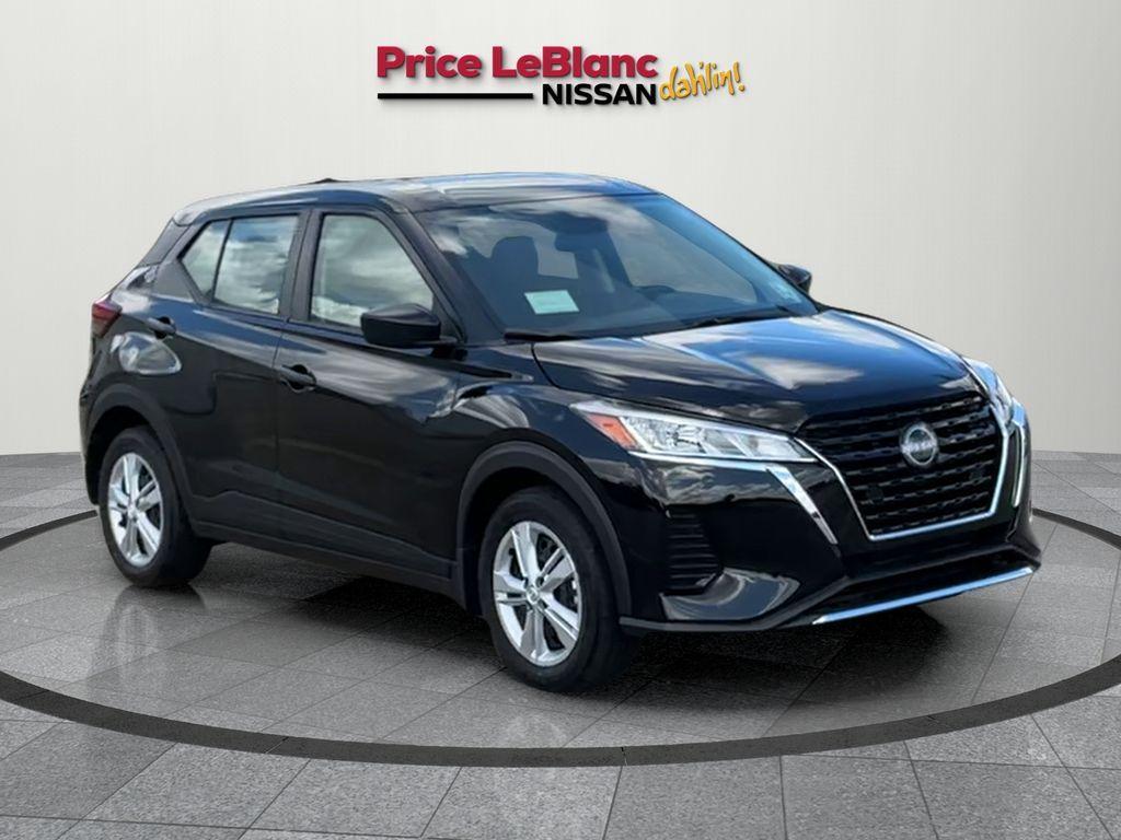 new 2025 Nissan Kicks Play car, priced at $21,657