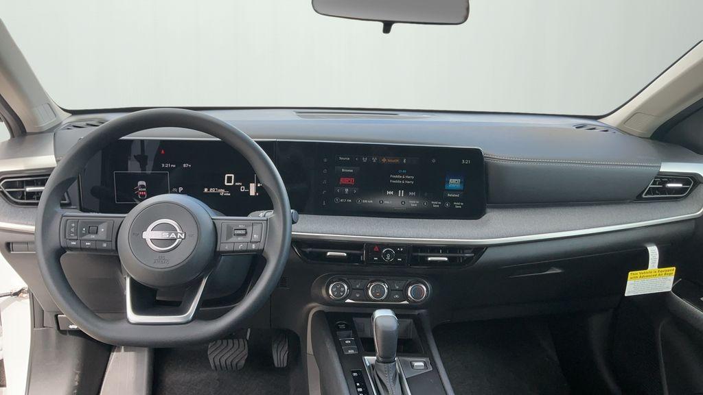new 2025 Nissan Kicks car, priced at $25,678