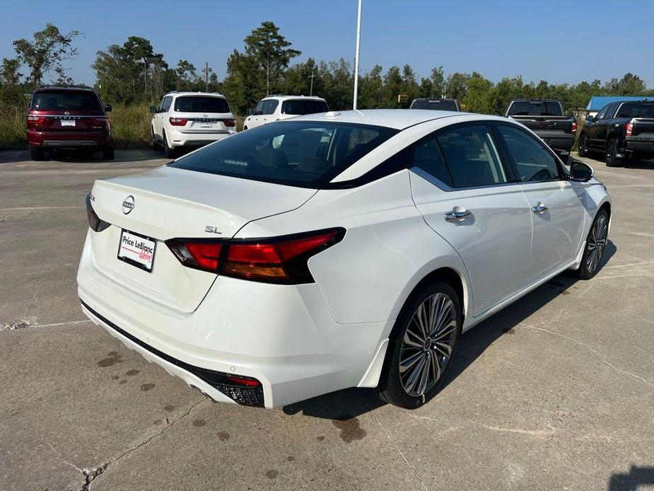 new 2025 Nissan Altima car, priced at $36,105