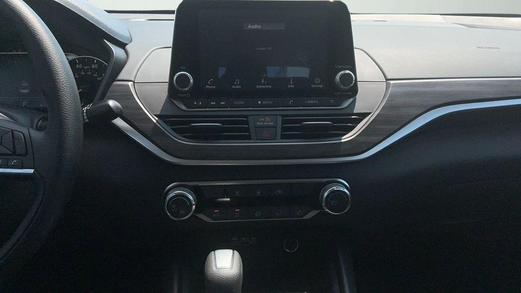 new 2025 Nissan Altima car, priced at $30,115