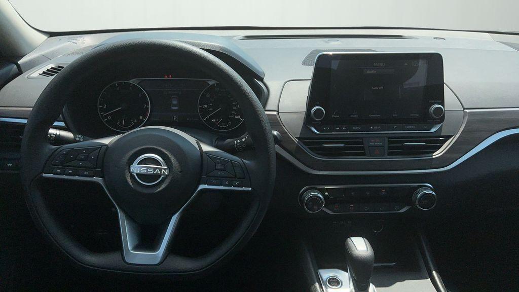 new 2025 Nissan Altima car, priced at $30,115